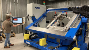 Arrk Engineering and Gefasoft develop test bench for HUDs in vehicles